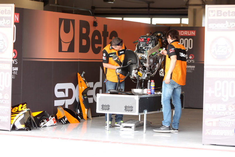 Illustration for article titled MotoGP Bikes In Various States Of Undress